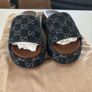 BRAND NEW! Denim Gucci platform slides